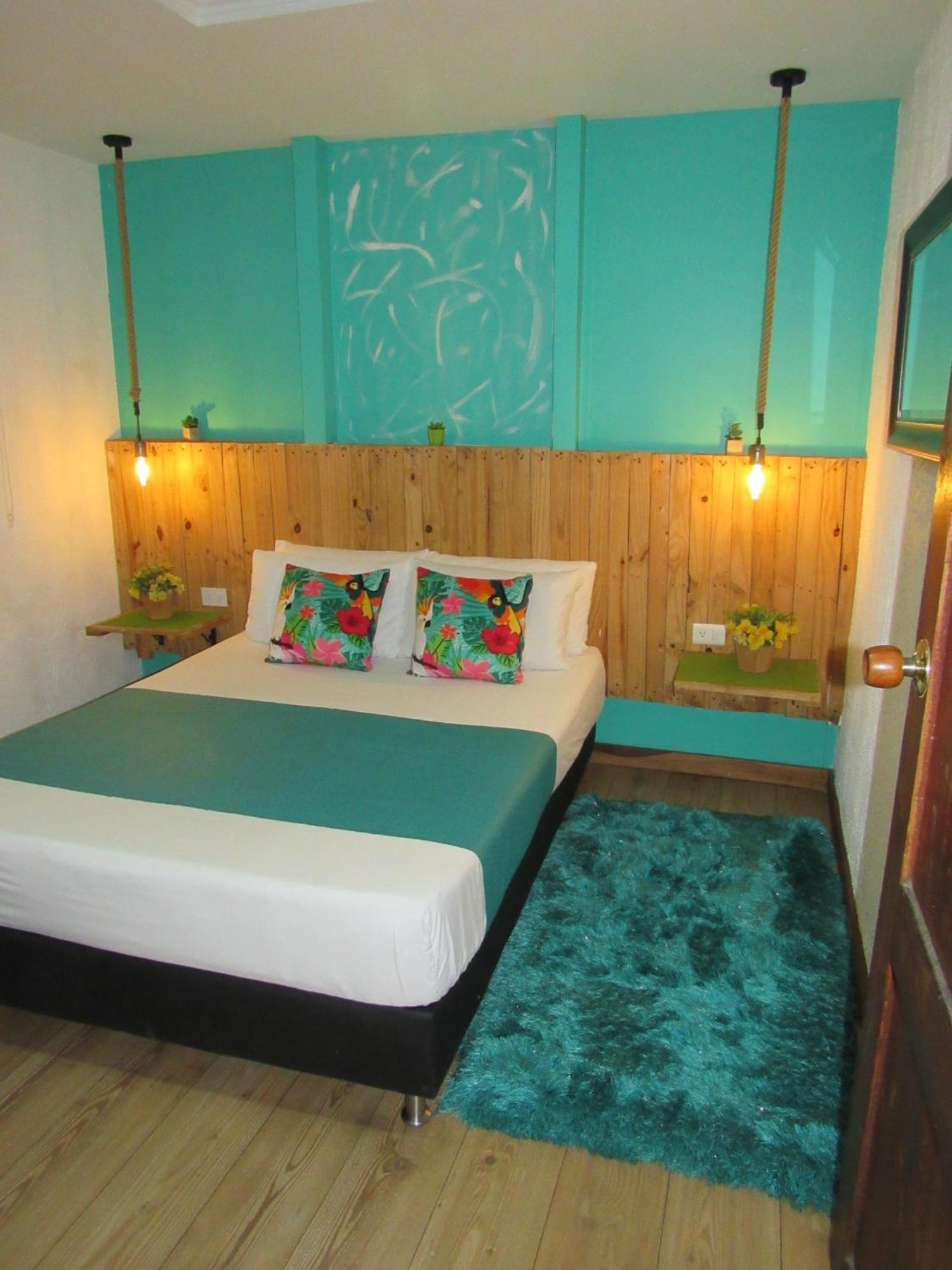 The Garden Lleras 10 Hotel Medellin Exterior photo